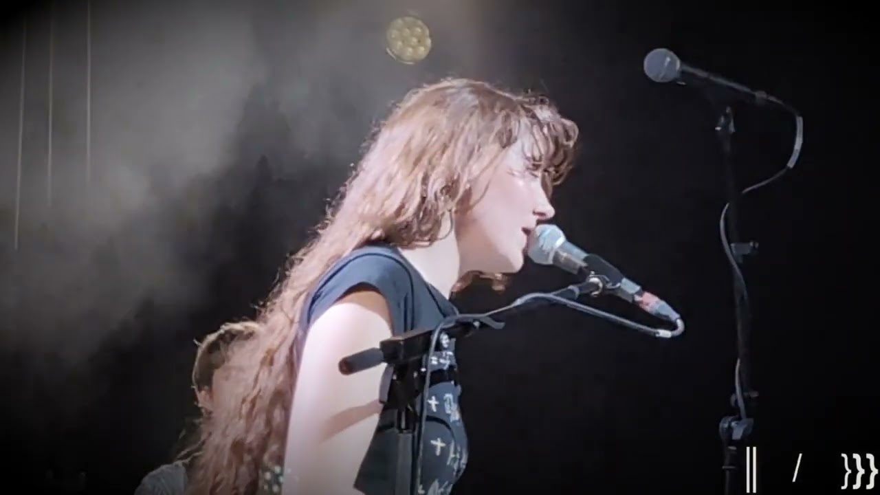 Clarissa Connelly (Bourse de commerce, 20260211) - ║3 S.O.S. Song of the Sword + Give It Back}