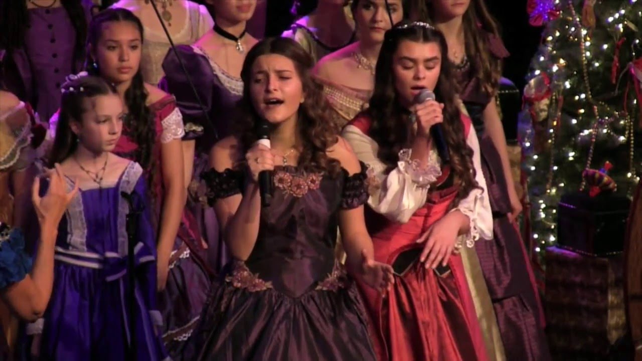 El Helwa Di (Arabic) by Sayed Darwish- Performed by VOENA