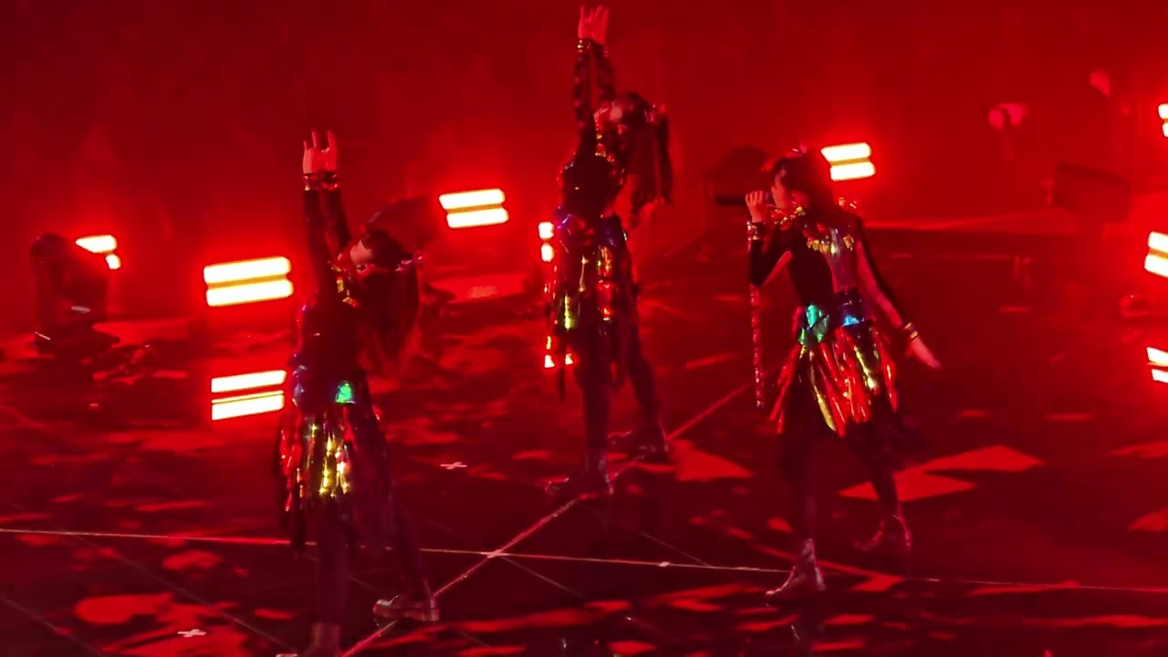 BABYMETAL - Headbangeeeeerrrrr!!!!! (Live @ Intuit Dome in Inglewood, CA) 11/01/25