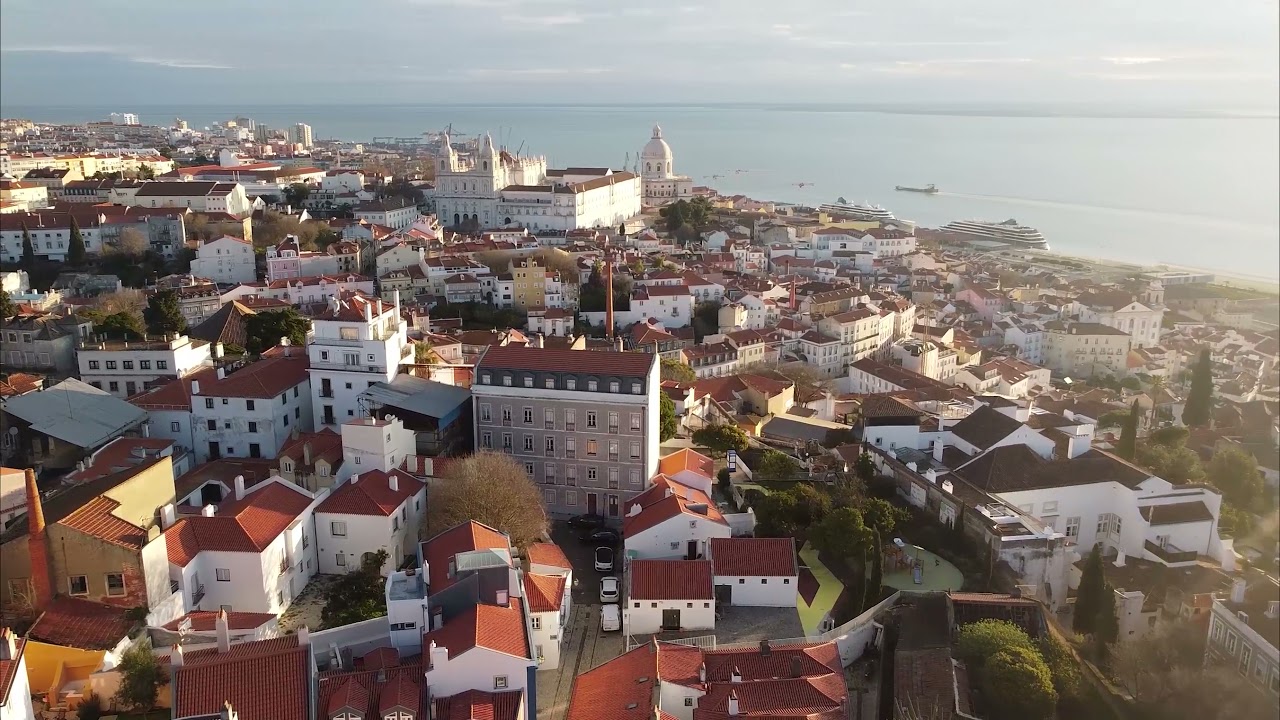 Flying a Drone through Lisbon and LOFI music