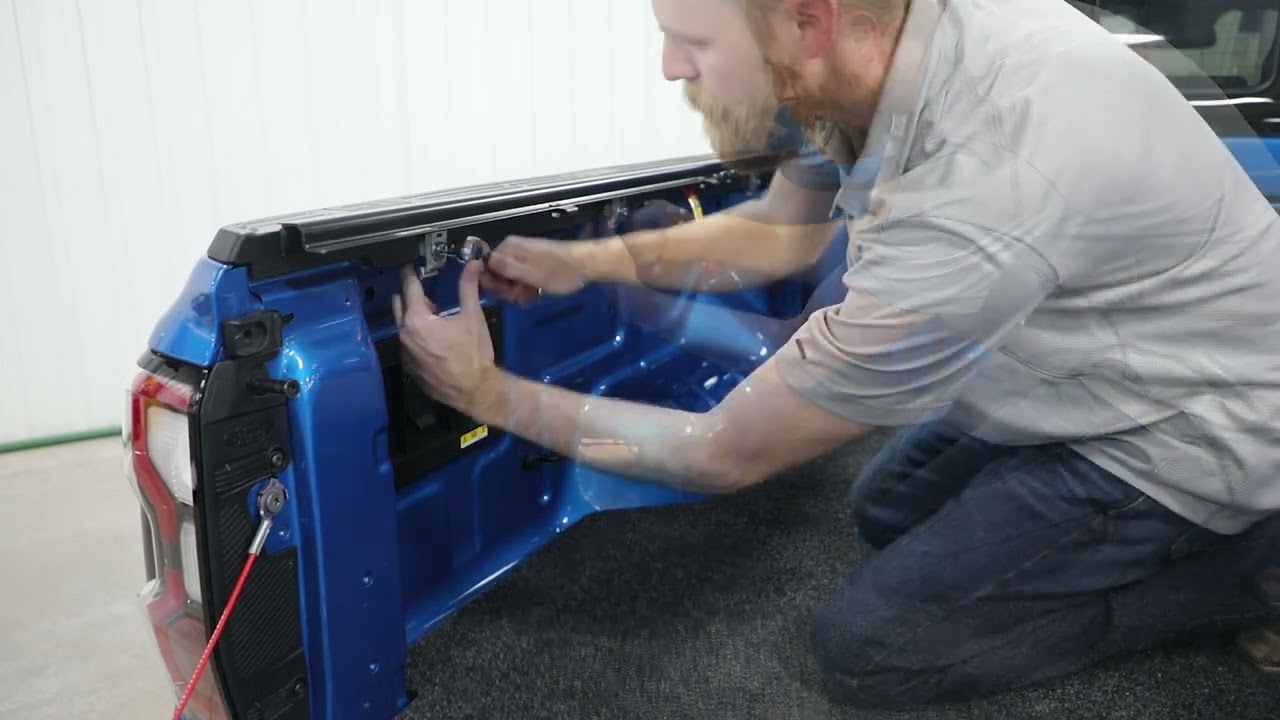 2024-ON Ford Ranger &ndash; LOMAX&reg; Folding Hard Cover Install Video