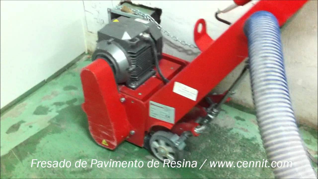 Fresadora de Pavimentos CENNIT mod  CSD 265E Quitando Resina Epoxi en Hormig&oacute;n