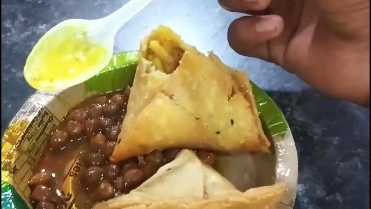 Dekh Lo mere dost ham log Ja Rahe Hain Bal katane ke liye Sarath