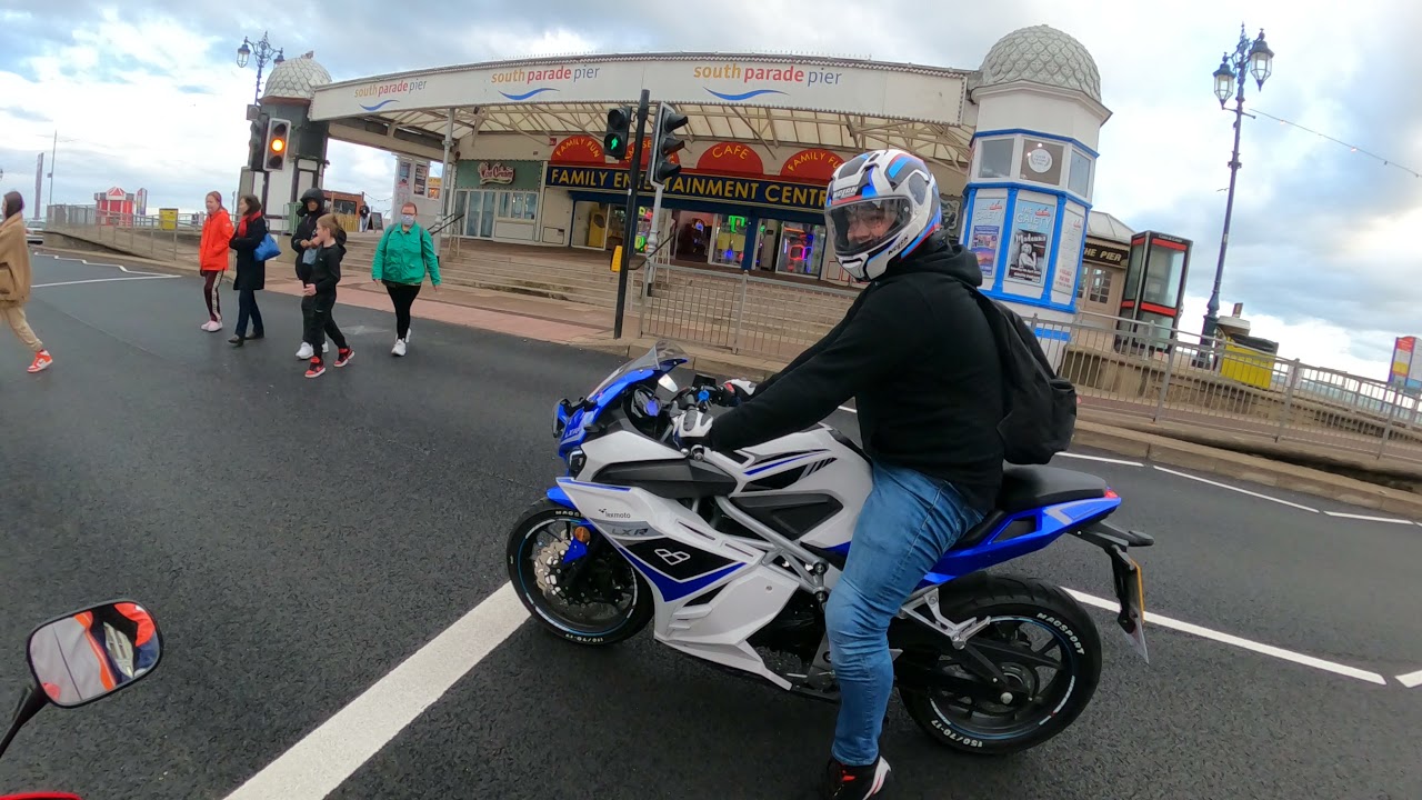 2 LEXMOTO LXR 125s and me CBR600RR