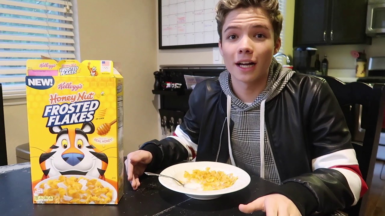 Kellogg&rsquo;s Honey Nut Frosted Flakes Made with Real Honey!