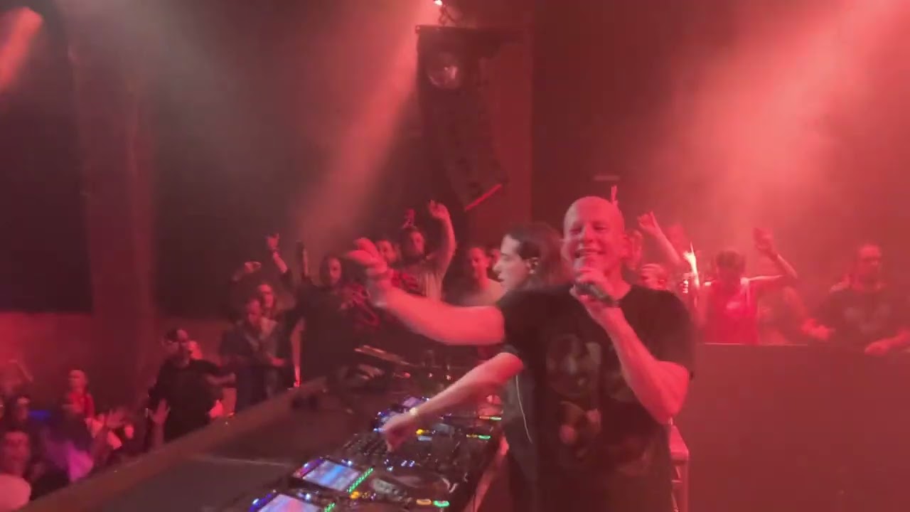 Infected Mushroom - Becoming Insane (live @Roxy Prague on Friday the 13th 2023)