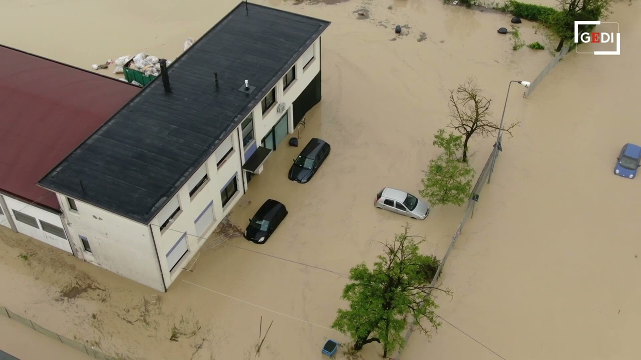 Emilia Romagna, emergenza alluvione nel Cesenate. Le immagini di Bertinoro dal drone