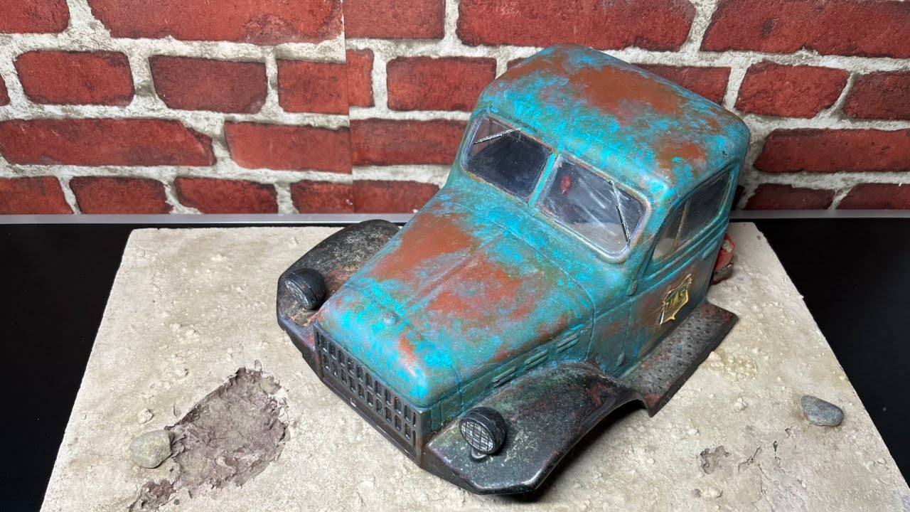 Patina and weathering an RC polycarbonate crawler truck body