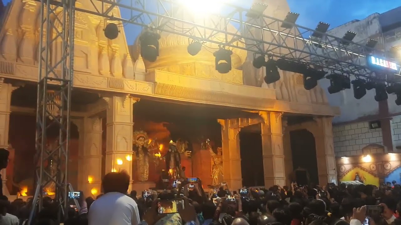 girijaghar varanasi durga mata pandal
