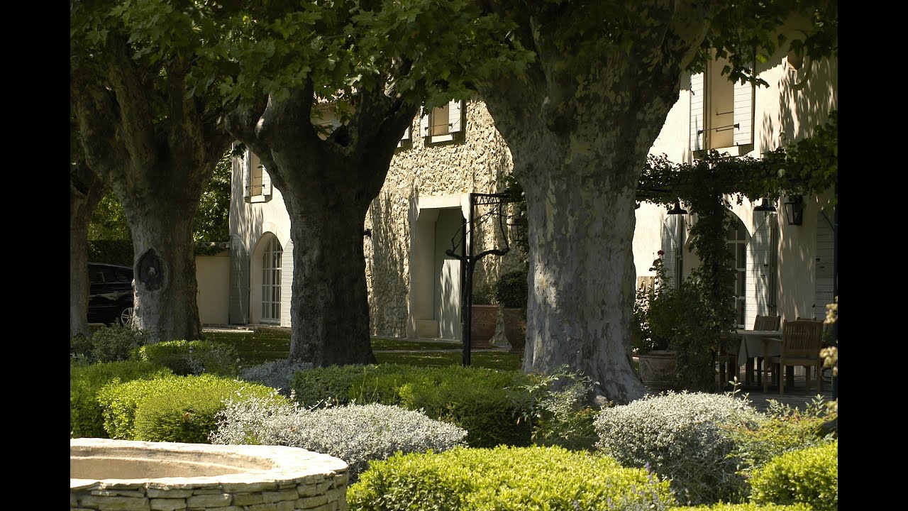 Mas de Caumont - Luxury Stone Farmhouse in Provence