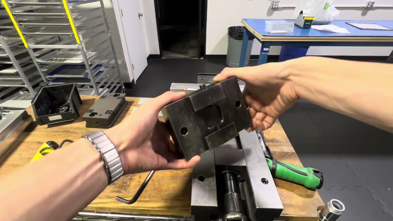 How to use the Orange Vise