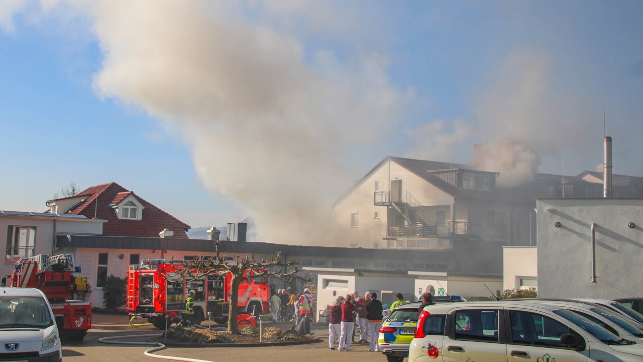[ERSTVIDEO] - 110 PERSONEN BEI FEUER IN SENIORENHEIM BETROFFEN - | MANV | GROSSEINSATZ | GENGENBACH