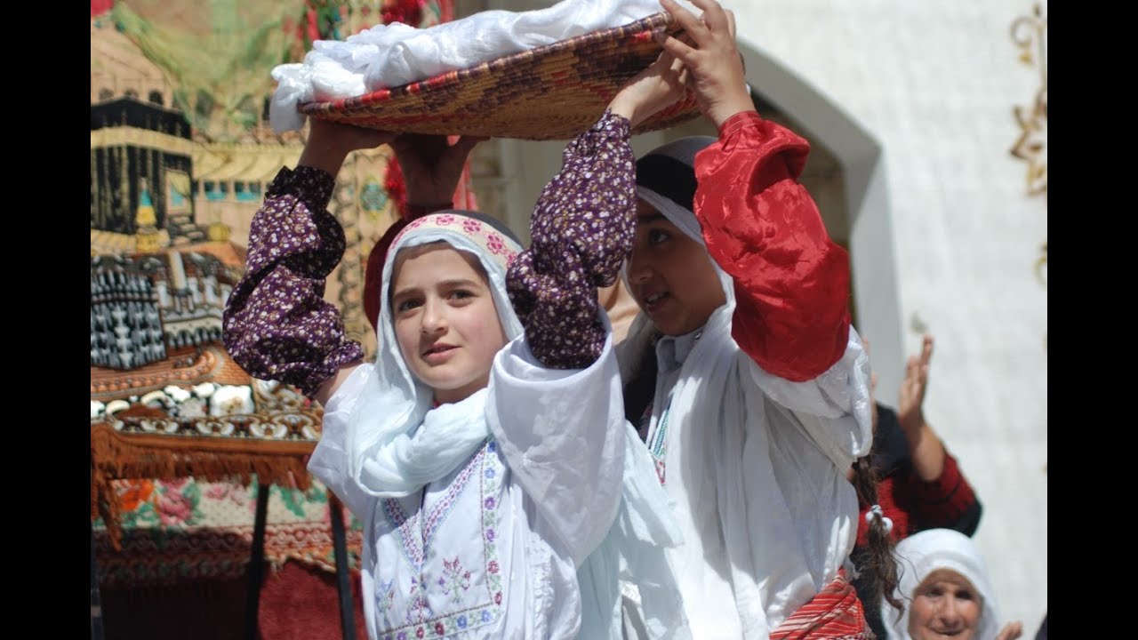 وزارة الثقافة ومدرسة بنات فرعون تفتتحان  معرض ومهرجان العرس الفلسطيني