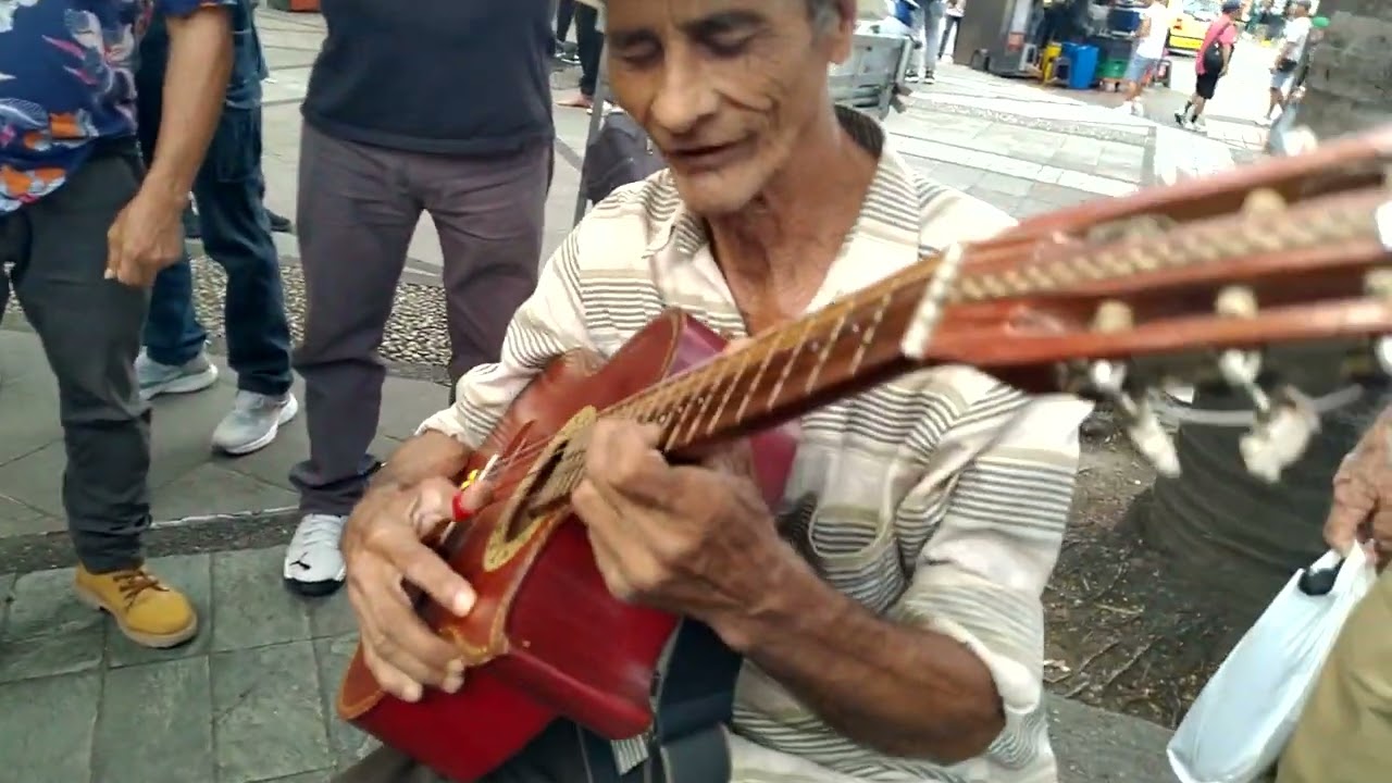 Sufriendo en la vida musica en vivo con el cuño 2025
