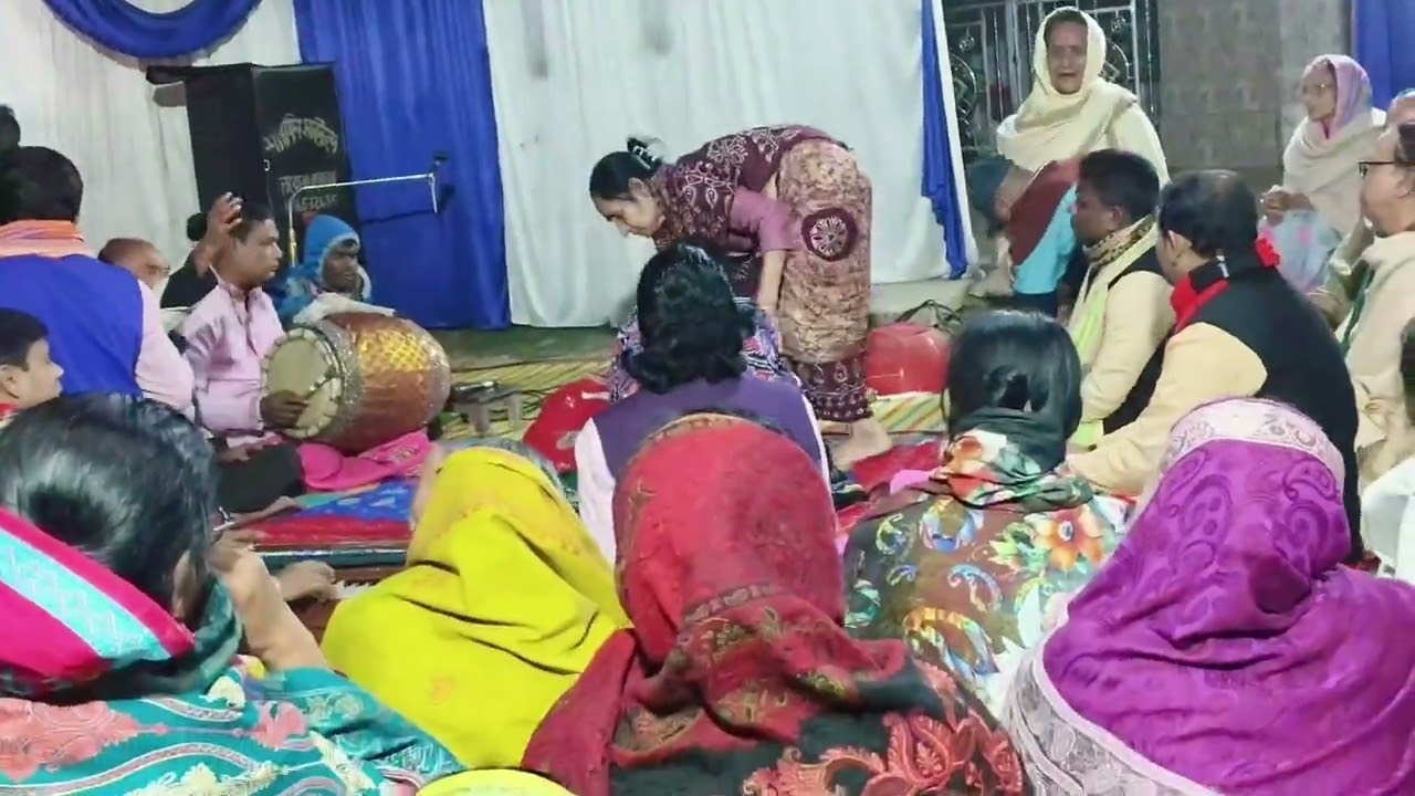মা বলে আর ডাকবো কারে। আসর:দারোরা কর্মকার বাড়ি-চান্দিনা।কীর্তনীয়া:সুজন সুত্রধর।প্রয়োজনে:☎️01817955399