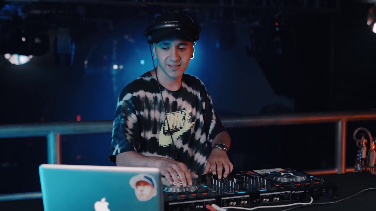 SET LIVE 28 - AXEL CARAM - REMIX NUEVOS ENGANCHADO FIN DE A&Ntilde;O (Lo mejor Previa & Cachengue 2021)
