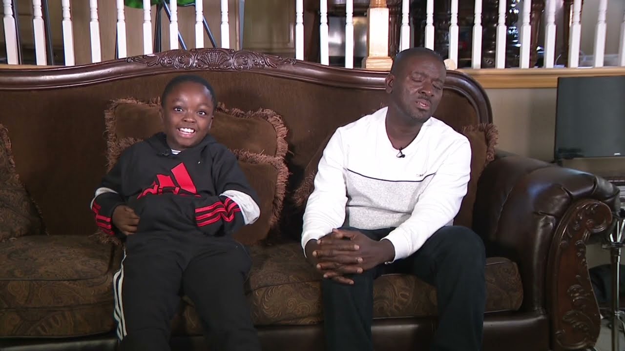 10-year-old boy with autism surprises family by suddenly playing the keyboard masterfully