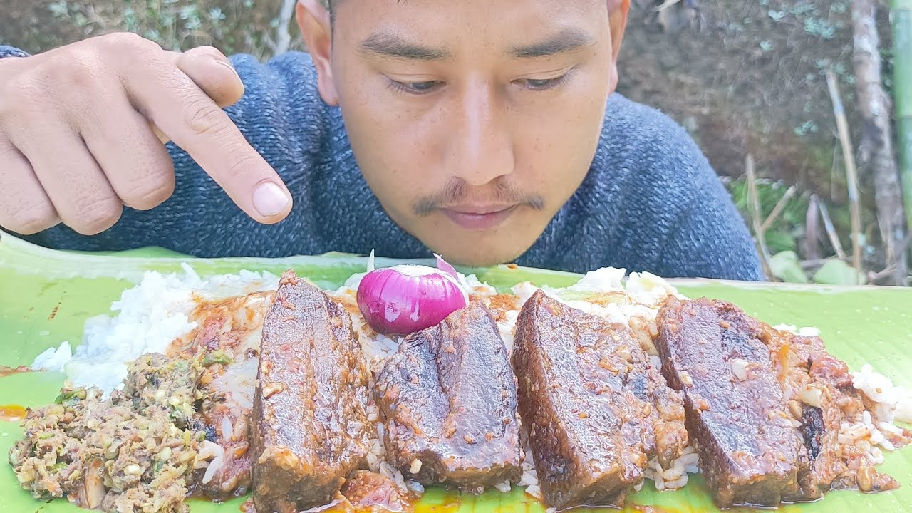 Naga favourite smoke pork with (axone) fermented soyabean sumi dish#pork mukbang 