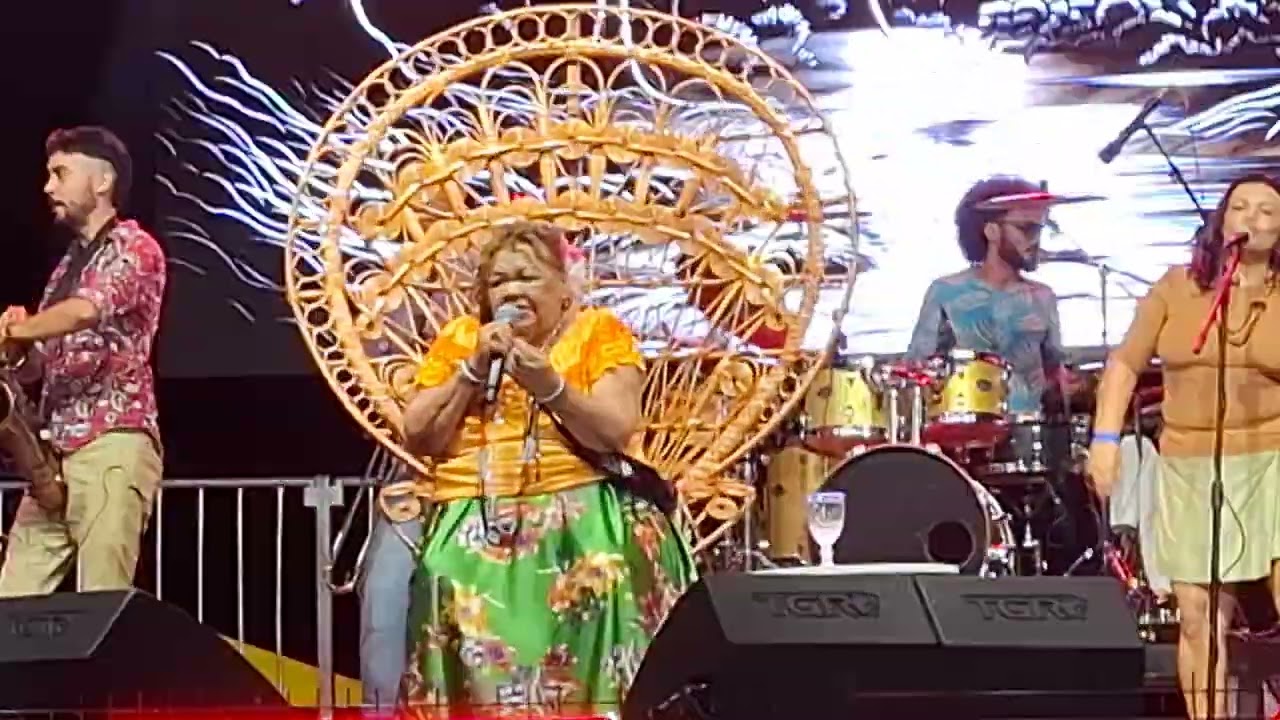 Dona Onete, a Rainha do Carimbó Chamegado!