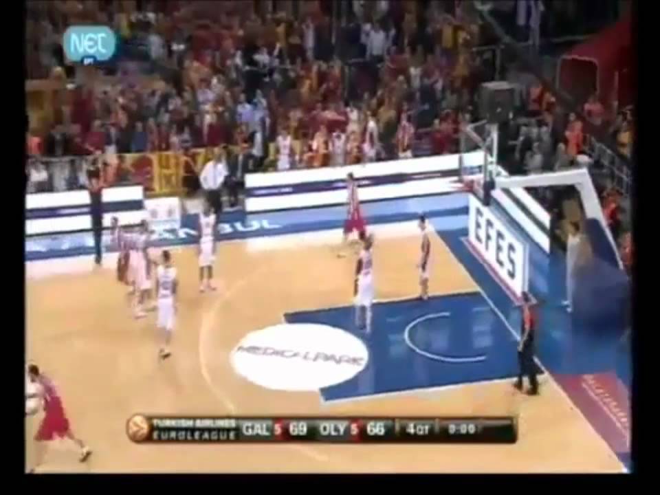OLYMPIACOS REQUIEM FOR A DREAM