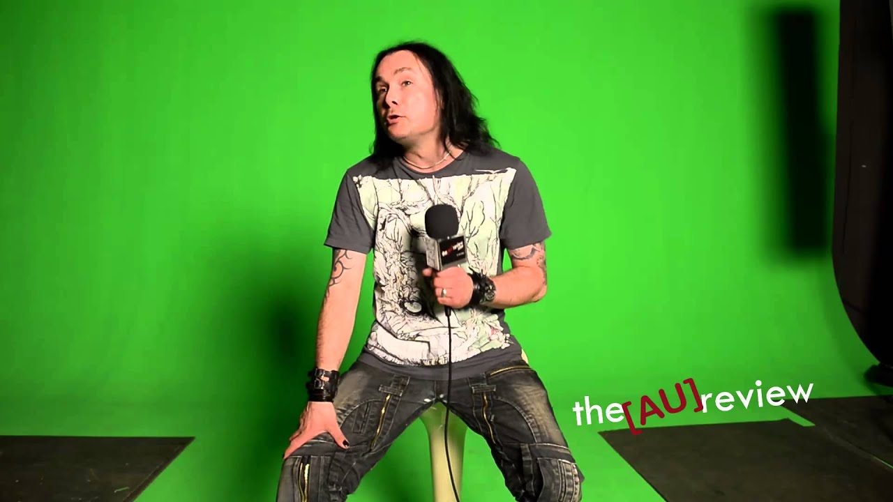 Дэни из Cradle of Filth рассказывает о The IT Crowd.