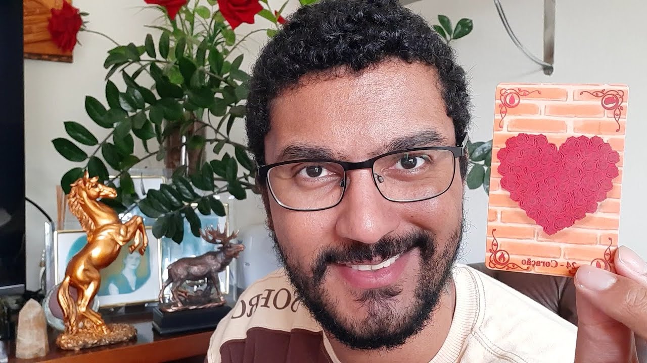TOURO • TEM UM HOMEM NO SEU CAMINHO QUERENDO TE AMAR 
