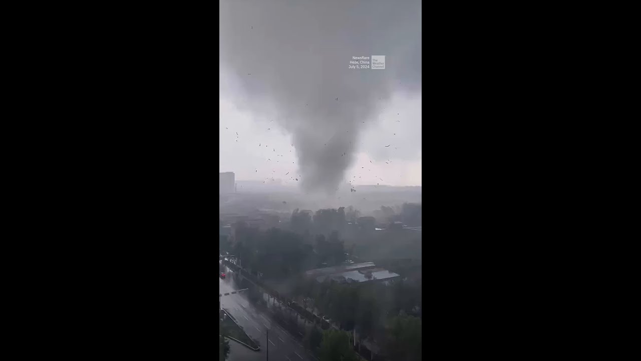 Watch Massive Tornado Rip Through City Buildings