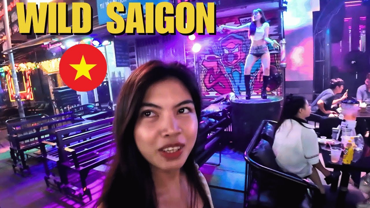 Filipina Girlfriend First Day in Saigon (Ho Chi Minh City) 🇻🇳