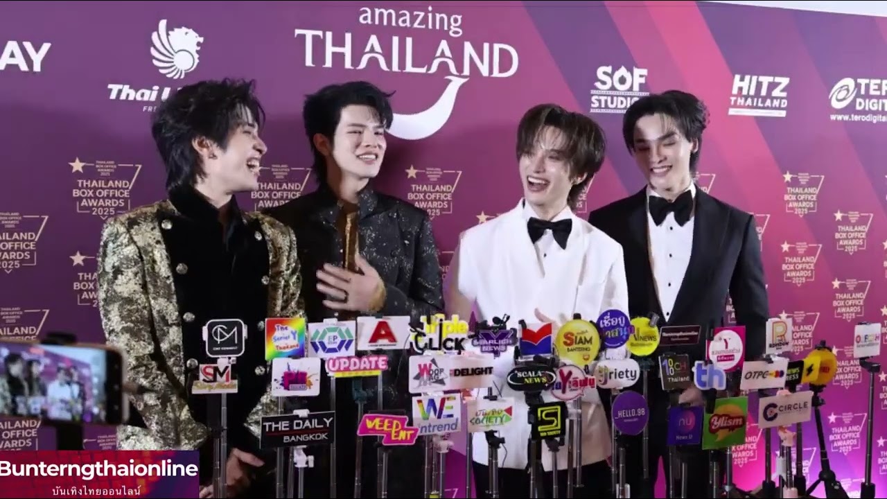 นักแสดงจากซีรีส์ 