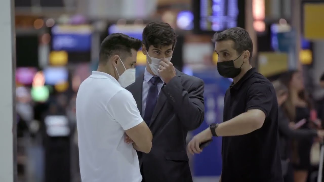Detienen a un hombre con una gran cantidad de dinero en efectivo | Aeropuerto de Sao Paulo