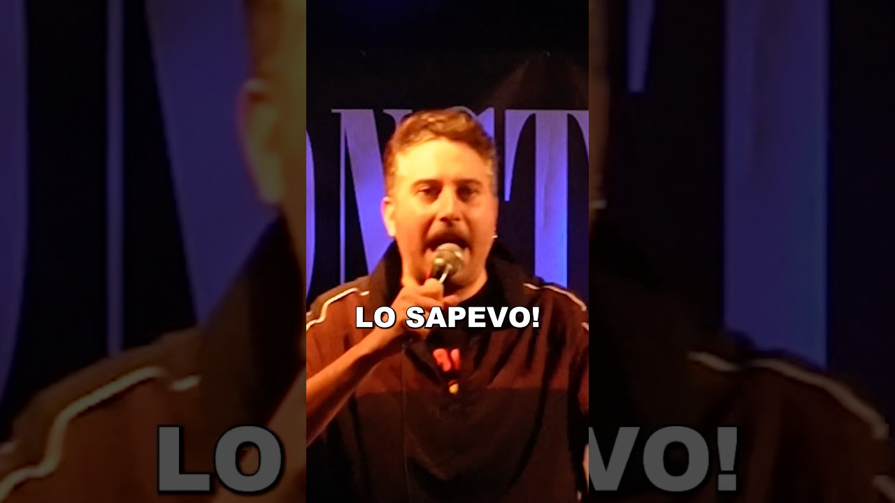 COMICO VS GIORNALISTA #standupcomedy #standup #comedy #italia #notizie