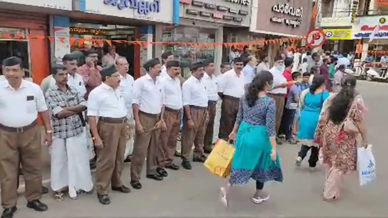 ആർ.എസ്.എസ് റൂട്ട് മാർച്ച്...