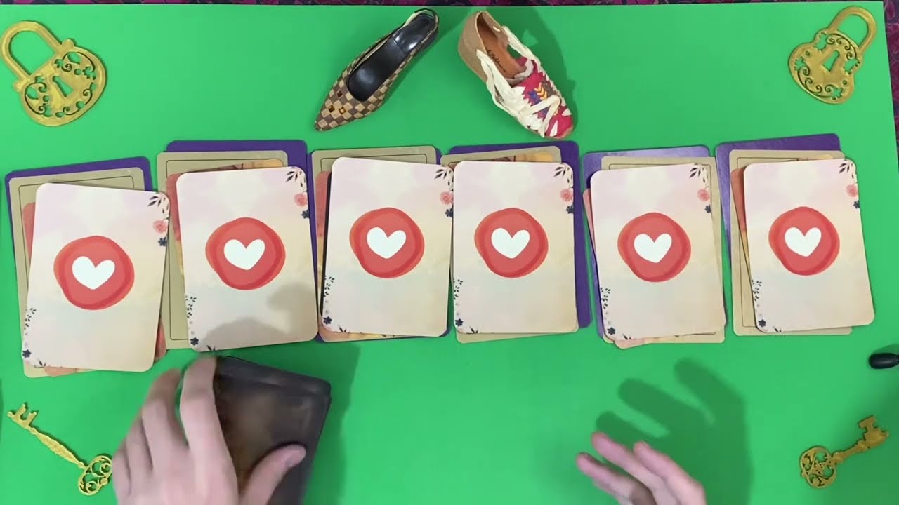 Il / Elle pense à moi? Rêve de moi ? Guidance Tarot Intemporelle
