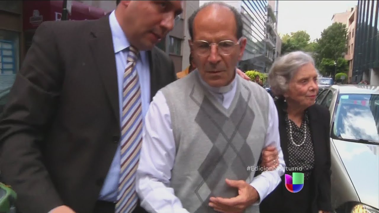 El Padre Alejandro Solalinde rinde declaraci&oacute;n en la PGR