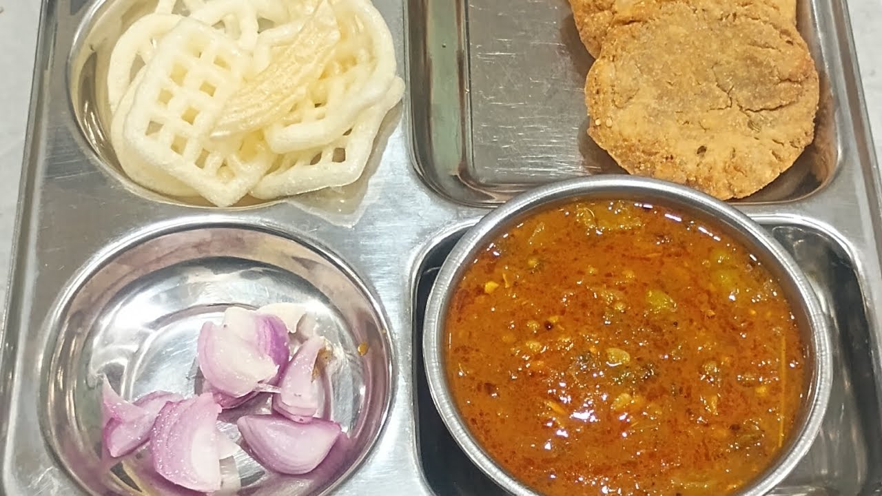 રાજકોટ નુ પ્રખ્યાત ચાપડી ઊંધિયું ઘરે બનાવો😋 (chapdi udhiu Recipe) #youtubevideo #recipe #trend