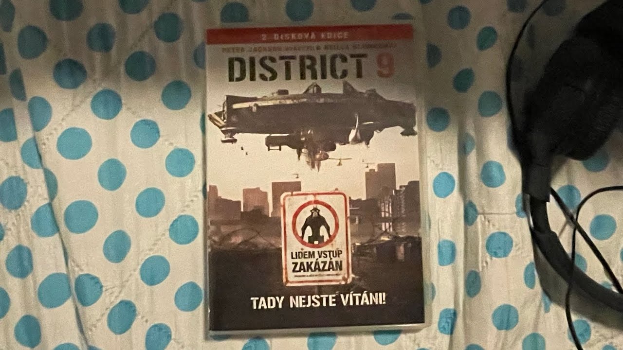 Opening to District 9 2009 DVD (Czech copy) - Disc 1