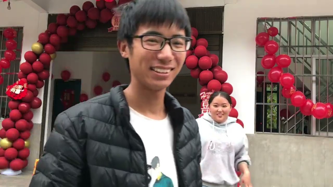 苗族帅小伙后天要结婚，可惜参加不了他的婚礼，祝他新婚快乐！#农村婚礼布置 #云南 #旅行大玩家 #vlog十亿流量扶持计划 #我要做爆款 #露营 #骑行