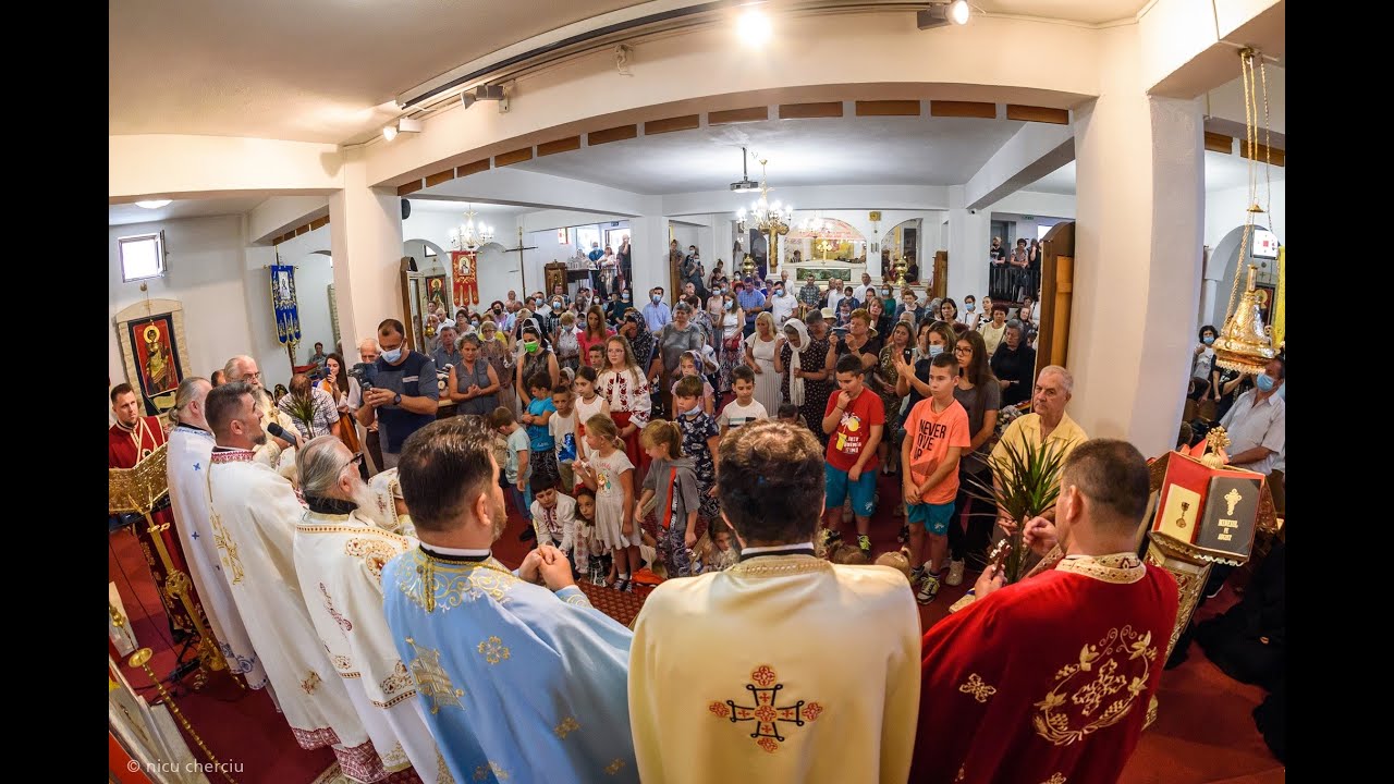 BISERICA LĂCAȘUL SFÂNT - Părintele Ovidiu Ciprian MARȚIS alături de Pr. Diacon Florin FIȘCUCI