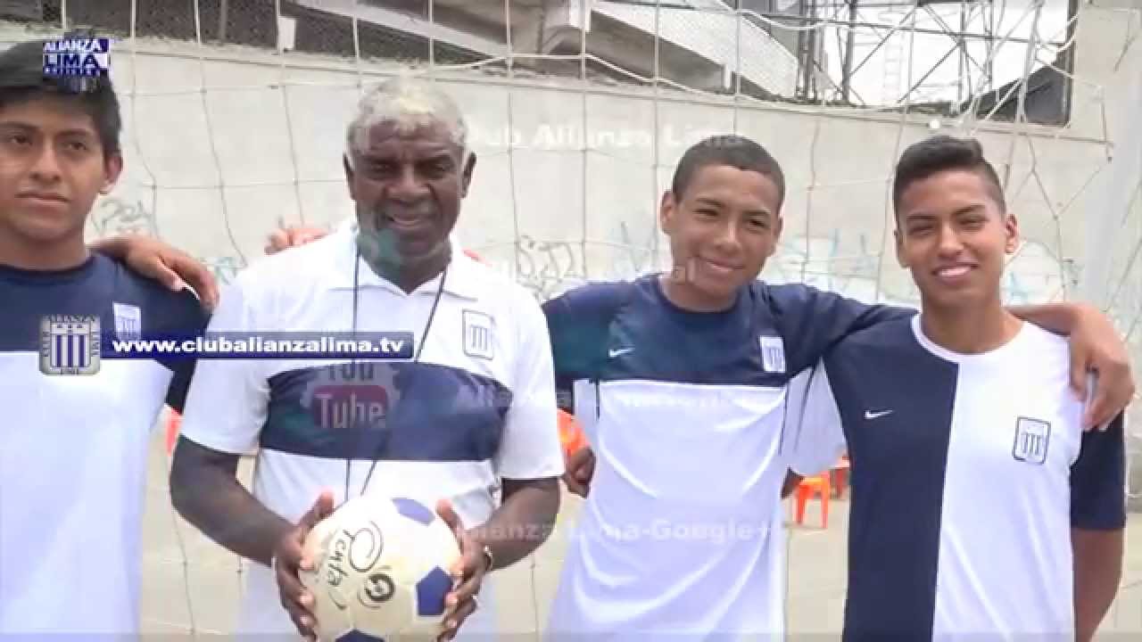 Con éxito se iniciaron las Escuelas de Fútbol Alianza Lima (Ciclo Verano)