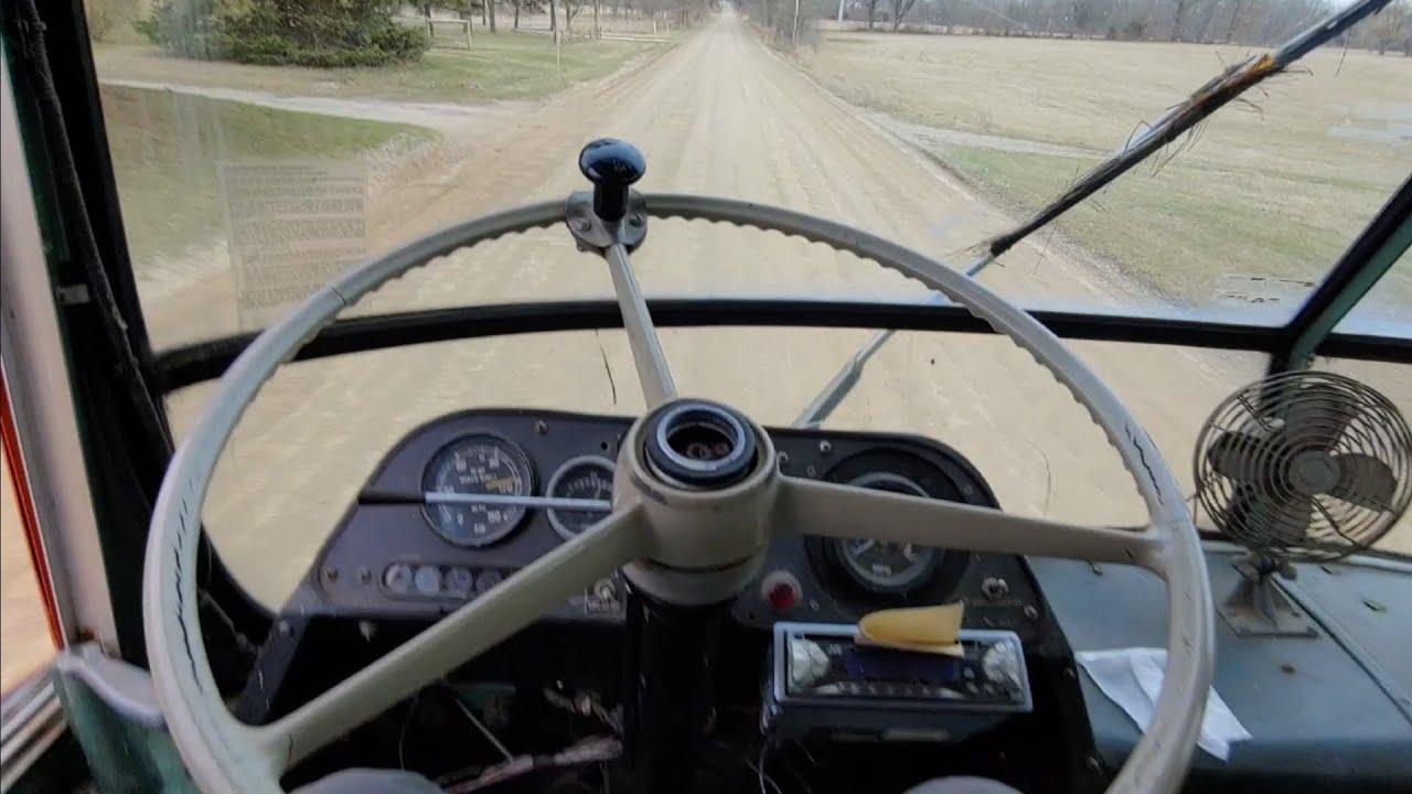 1969 GMC I hit the road in the bus. Detroit Diesel Wild Times!!