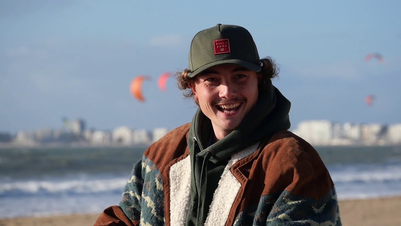 Session kitesurf sur Pornichet avec un petit vent mais de belle vagues !!