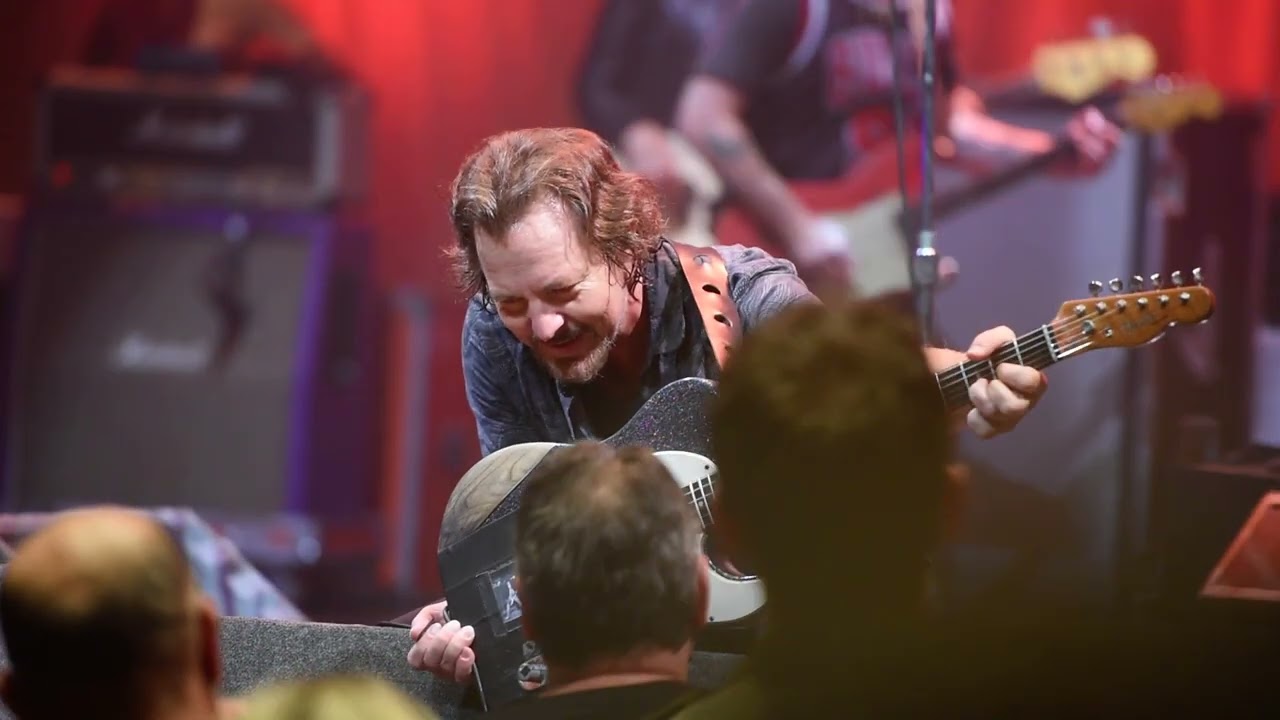Ed Vedder & Earthlings Better Man People Have The Power Feb 9 2022 Auditorium Theater Chic nunupics