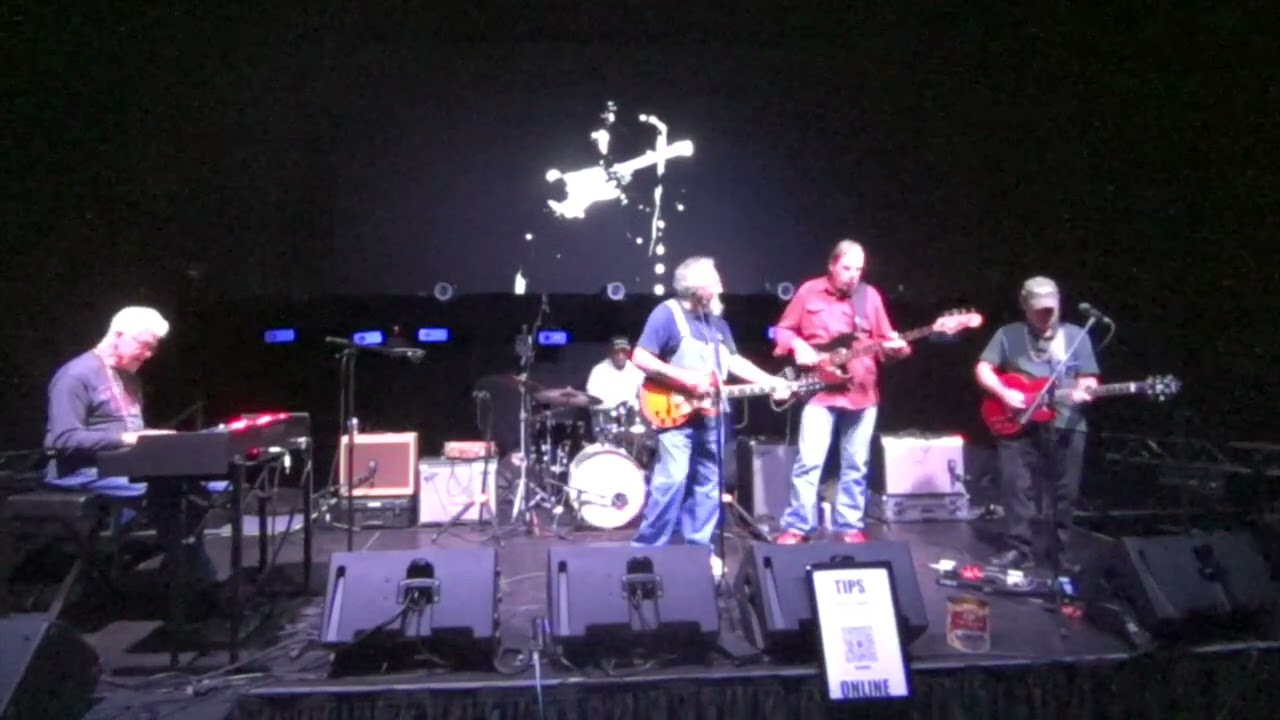 Start It Up, Mike Blue, vocal