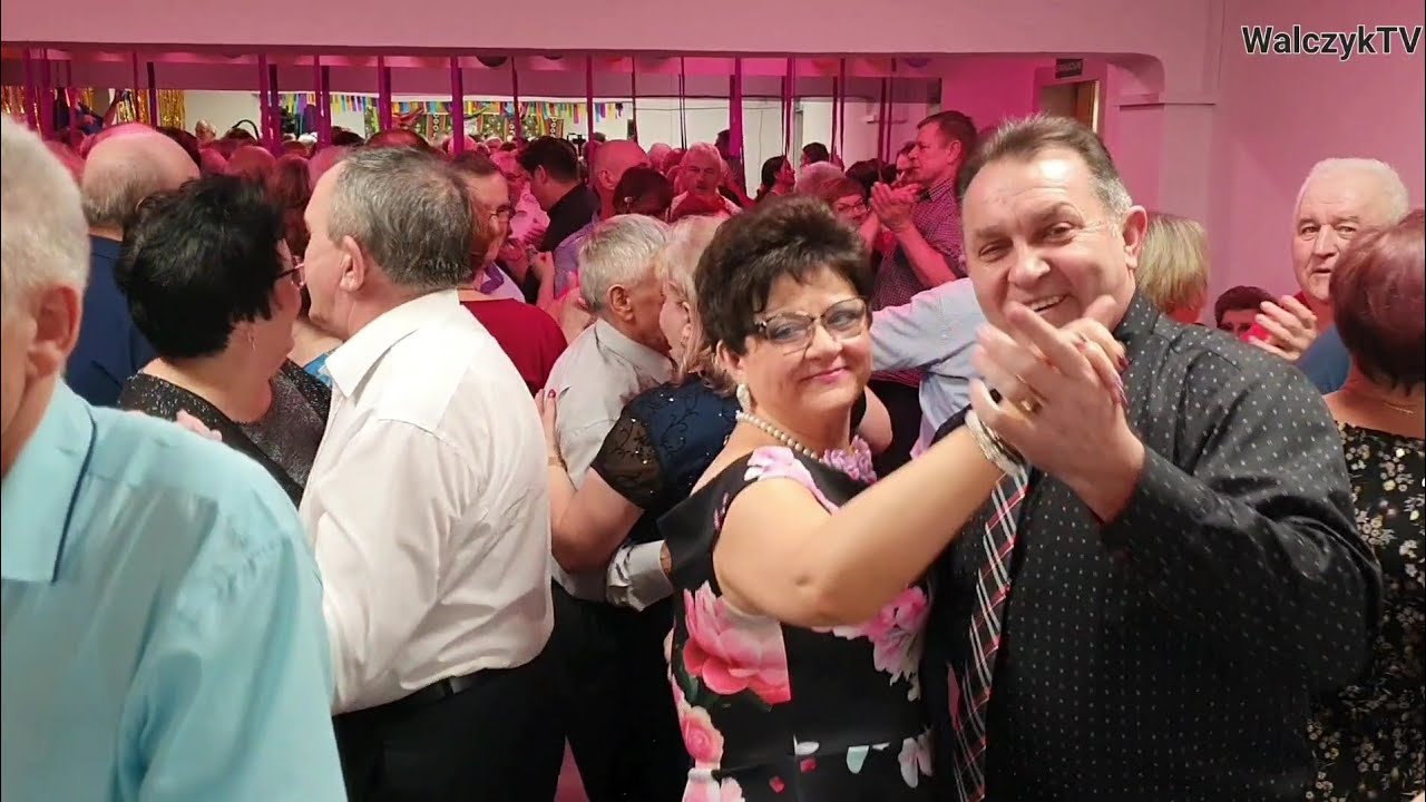 WSPOMNIEŃ CZAR potańcówka w super atmosferze a w tłumie Basia z Leszkiem z Zabrza wirują 