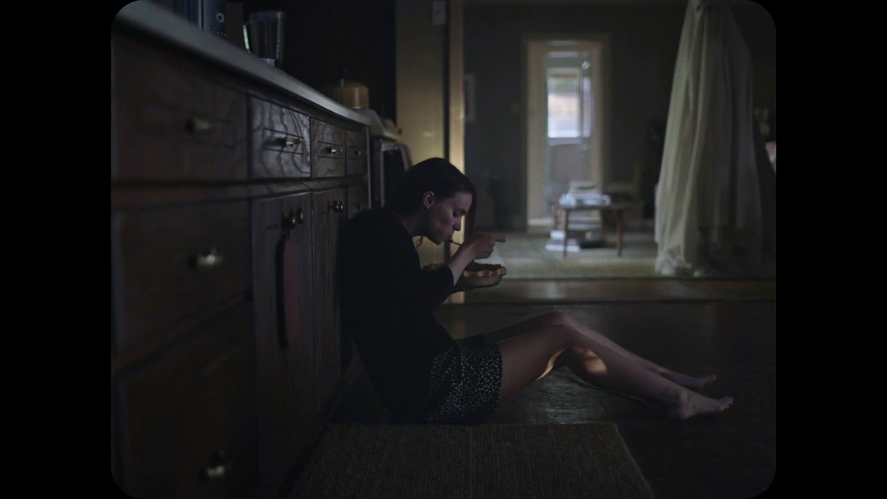 A ghost story - pie eating scene