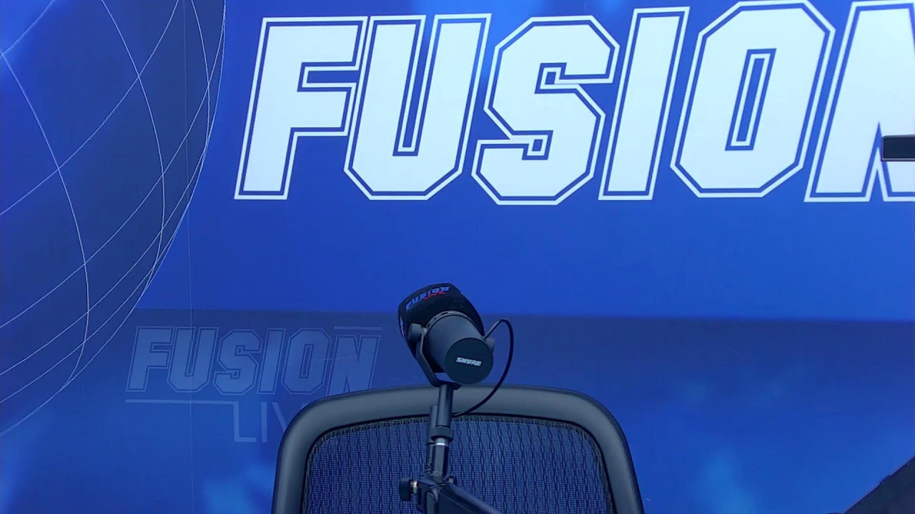 POLOFUSION LIVE DANS MUSIQUE DU MONDE! Dosye DJAKOUT#1 MAMANE bay demisyon antan ke MAESTRO. Quelles