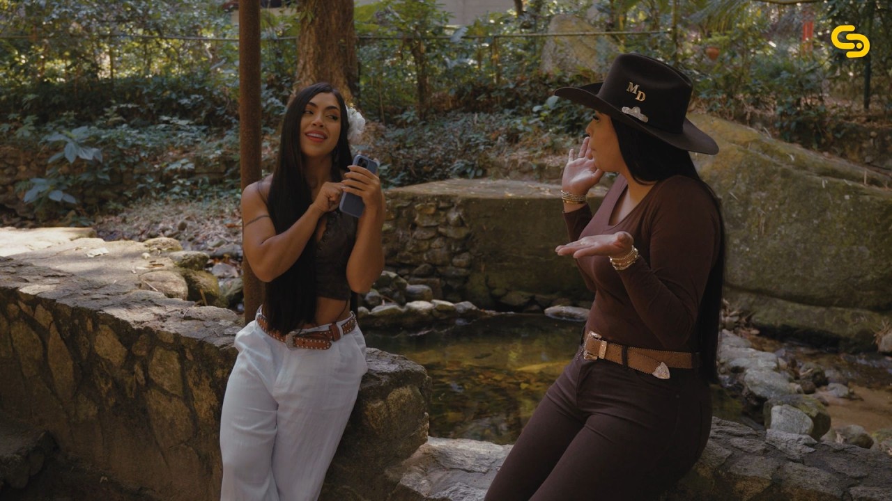 Rosangela Belisario y Marianny Díaz - Amiga Solo Hay Una  (Vídeo Oficial)