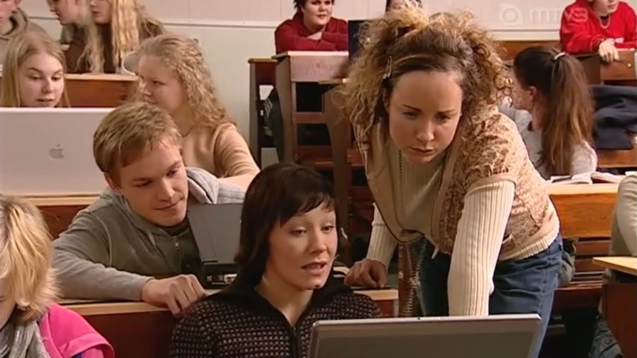 Salkkarit - Heli ja Teresa & Heli ihastuu Teresaan 1 (2005)