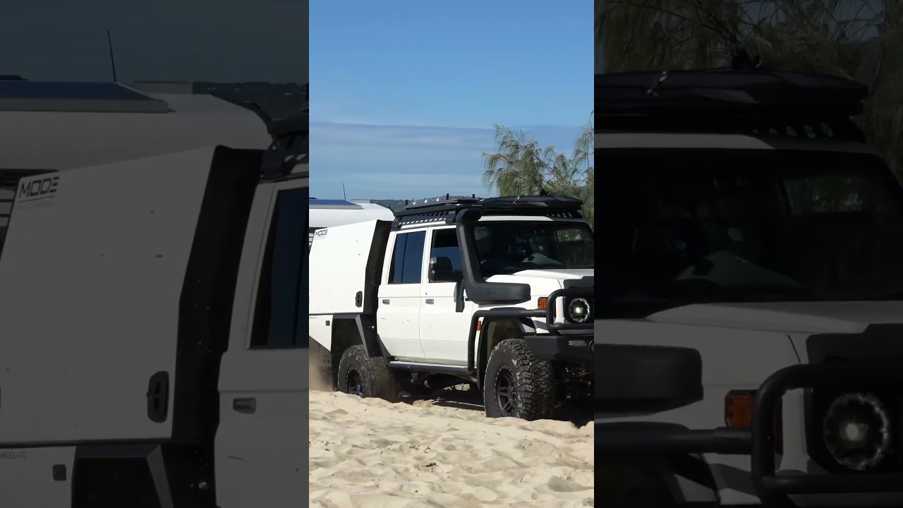 Внедорожник и караван застряли на острове Мортон