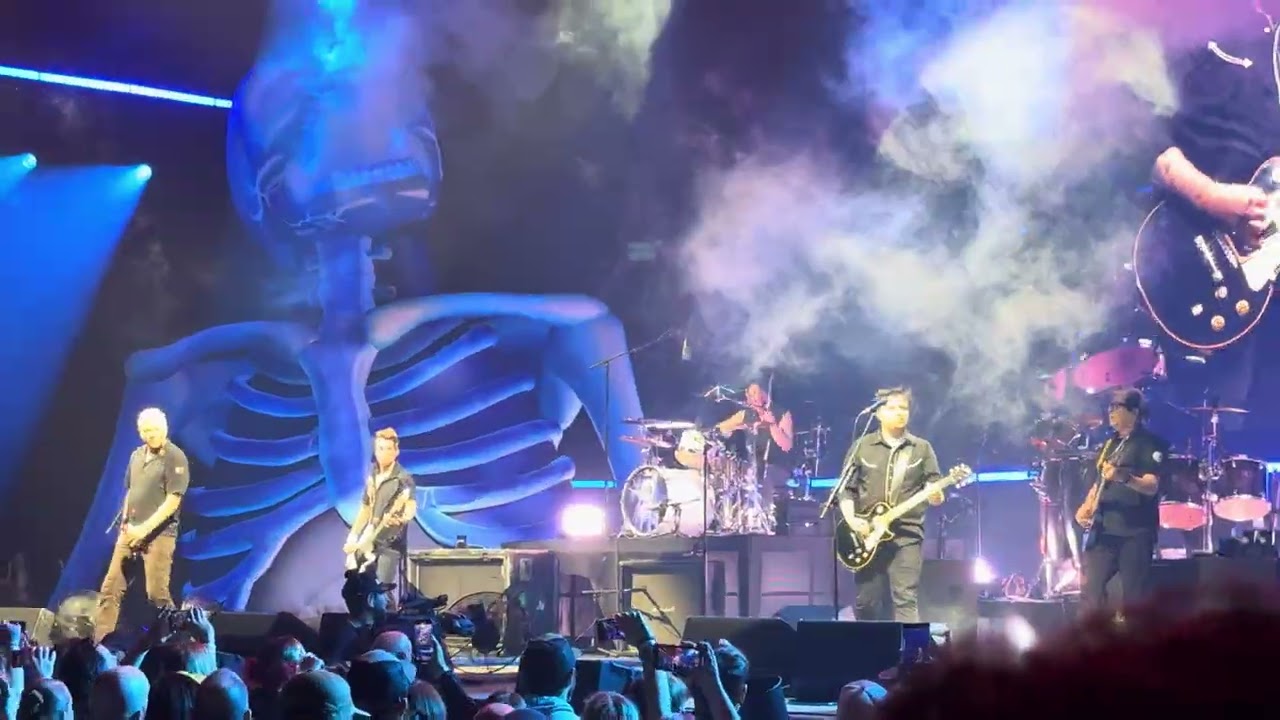 The Offspring - Crazy Train ( Ozzy Osbourne Cover) Live @ Ford Idaho Center Nampa, Idaho 1/19/26